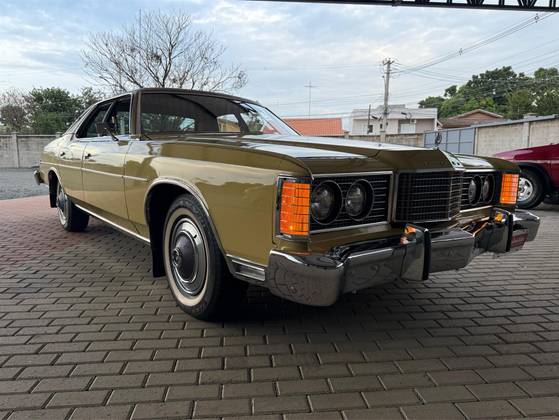 FORD LTD 6.6 COUNTRY SQUIRE V8 GASOLINA 4P AUTOMÁTICO